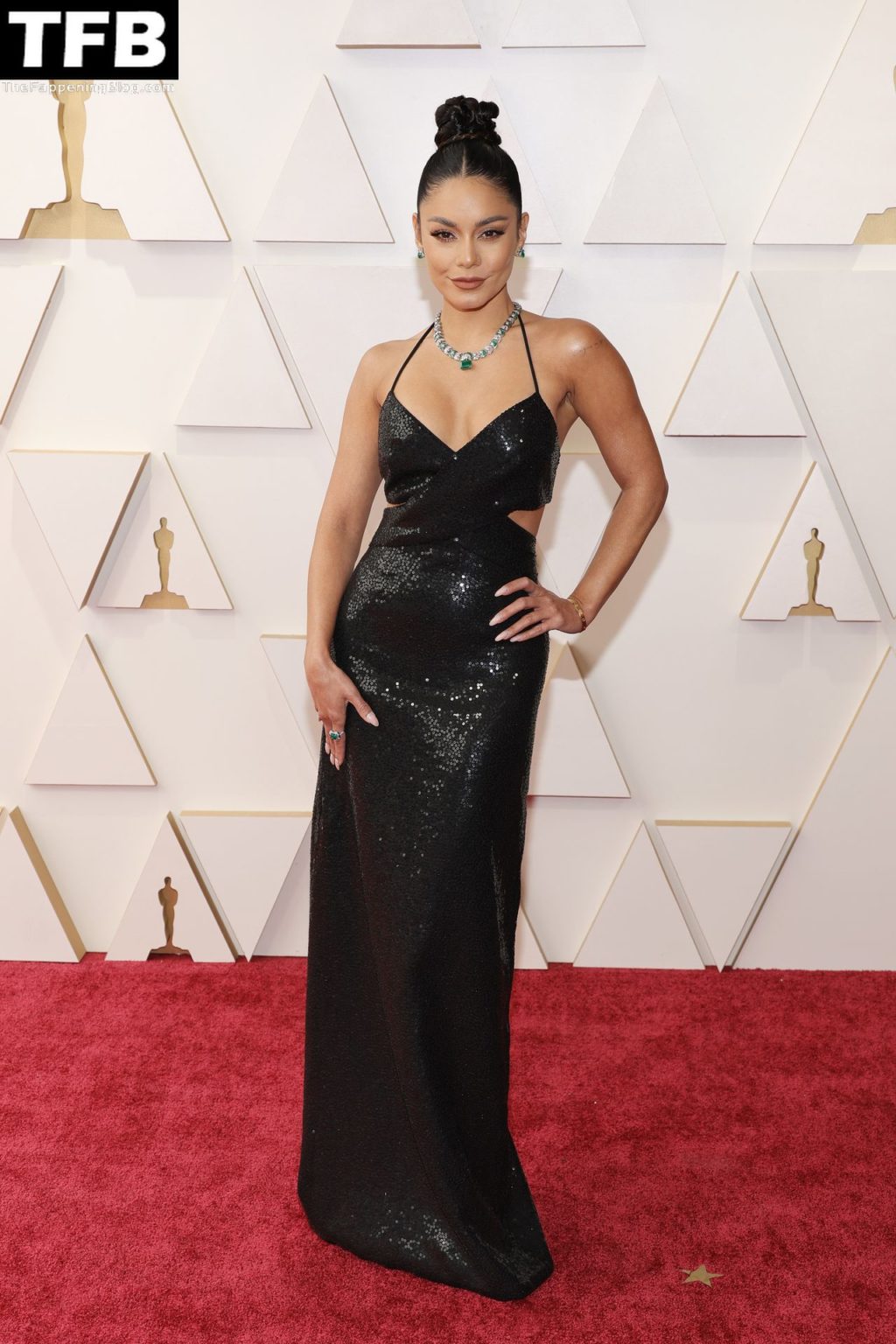 Vanessa Hudgens Sexy The Fappening Blog 25 4 1024x1536 - Vanessa Hudgens Poses on the Red Carpet at the 94th Annual Academy Awards (83 Photos)