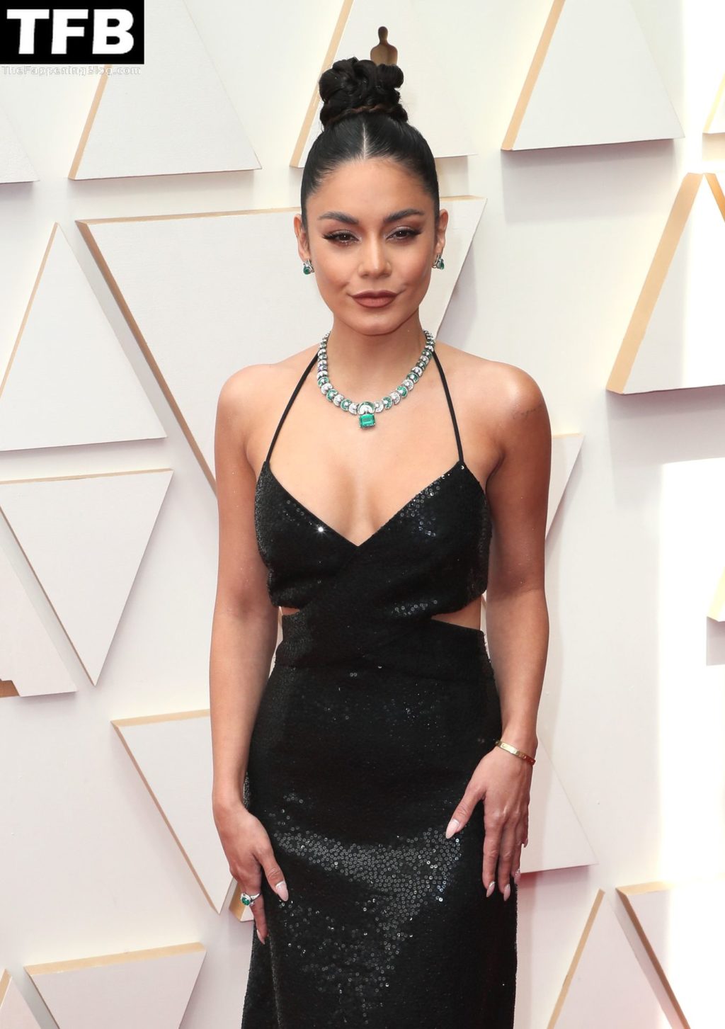 Vanessa Hudgens Sexy The Fappening Blog 34 4 1024x1453 - Vanessa Hudgens Poses on the Red Carpet at the 94th Annual Academy Awards (83 Photos)