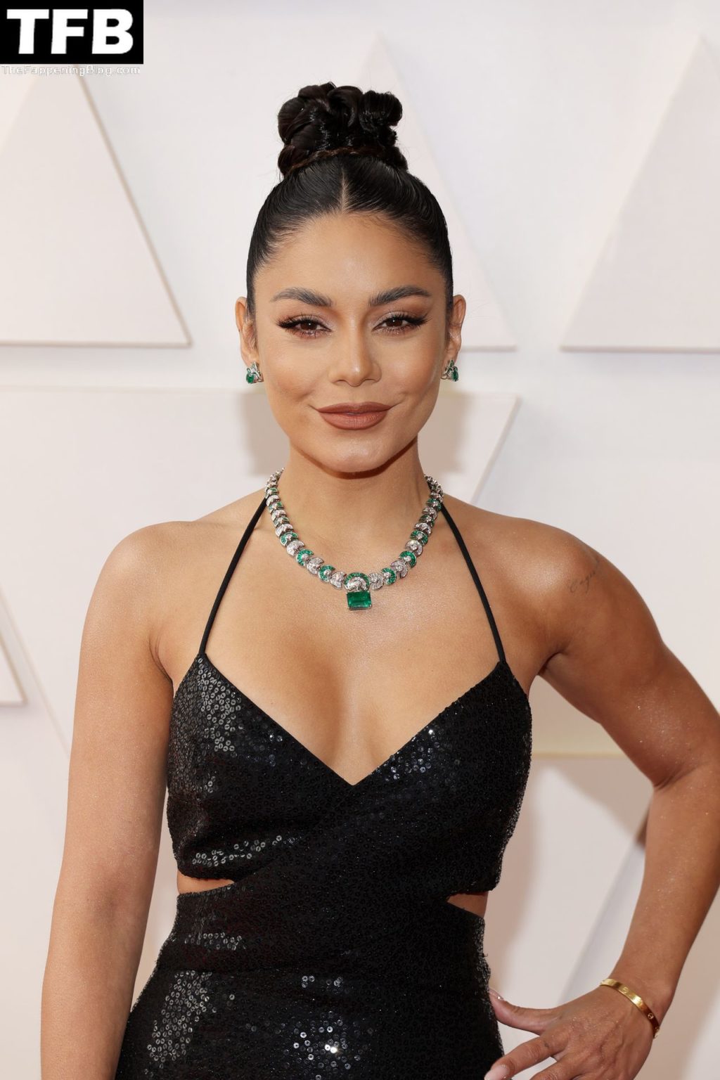 Vanessa Hudgens Sexy The Fappening Blog 36 4 1024x1536 - Vanessa Hudgens Poses on the Red Carpet at the 94th Annual Academy Awards (83 Photos)