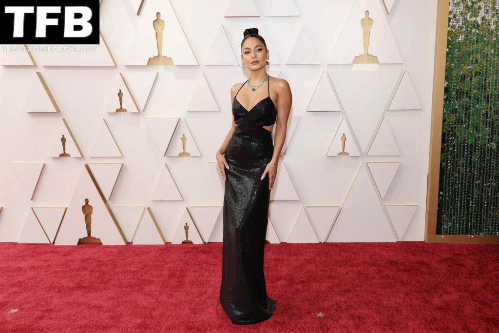Vanessa Hudgens Sexy The Fappening Blog 37 4 1024x683 - Vanessa Hudgens Poses on the Red Carpet at the 94th Annual Academy Awards (83 Photos)