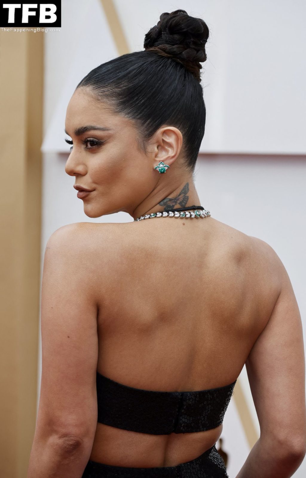 Vanessa Hudgens Sexy The Fappening Blog 4 4 1024x1597 - Vanessa Hudgens Poses on the Red Carpet at the 94th Annual Academy Awards (83 Photos)