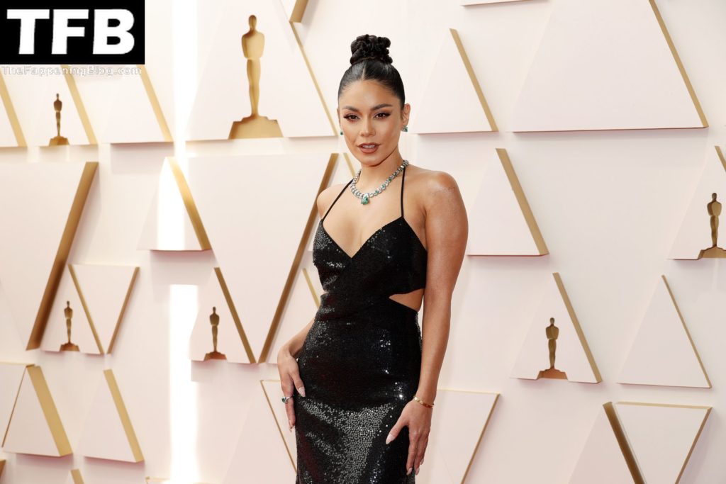 Vanessa Hudgens Sexy The Fappening Blog 40 4 1024x683 - Vanessa Hudgens Poses on the Red Carpet at the 94th Annual Academy Awards (83 Photos)