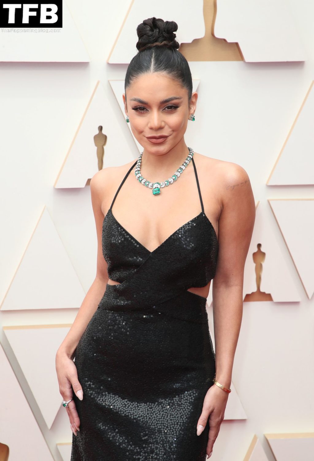 Vanessa Hudgens Sexy The Fappening Blog 45 3 1024x1502 - Vanessa Hudgens Poses on the Red Carpet at the 94th Annual Academy Awards (83 Photos)