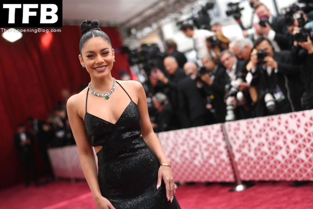 Vanessa Hudgens Sexy The Fappening Blog 61 2 1024x683 - Vanessa Hudgens Poses on the Red Carpet at the 94th Annual Academy Awards (83 Photos)