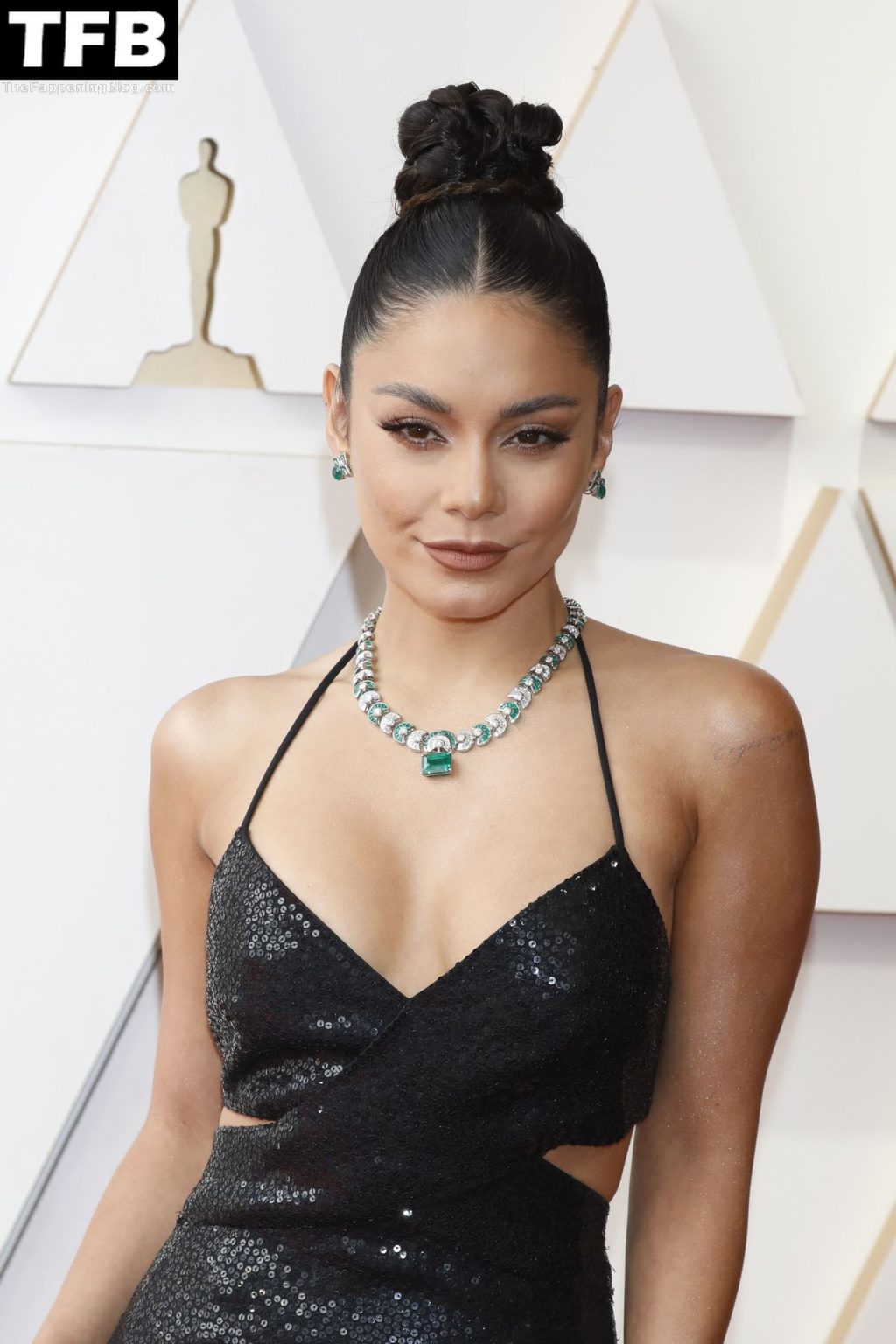 Vanessa Hudgens Sexy The Fappening Blog 69 2 1024x1536 - Vanessa Hudgens Poses on the Red Carpet at the 94th Annual Academy Awards (83 Photos)