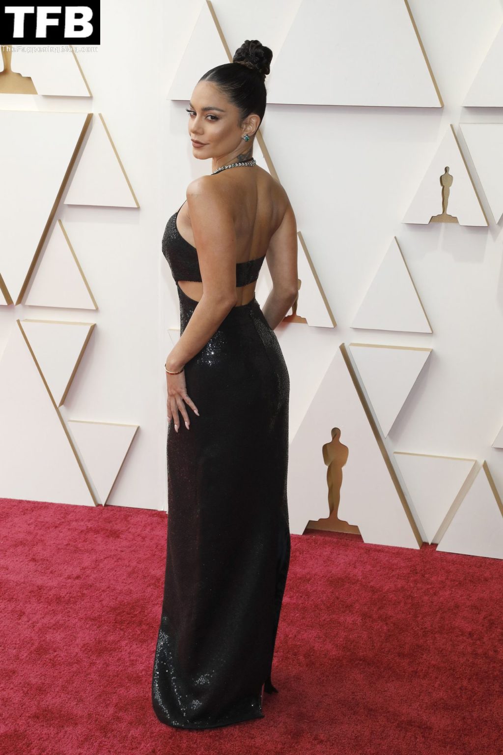 Vanessa Hudgens Sexy The Fappening Blog 70 2 1024x1536 - Vanessa Hudgens Poses on the Red Carpet at the 94th Annual Academy Awards (83 Photos)