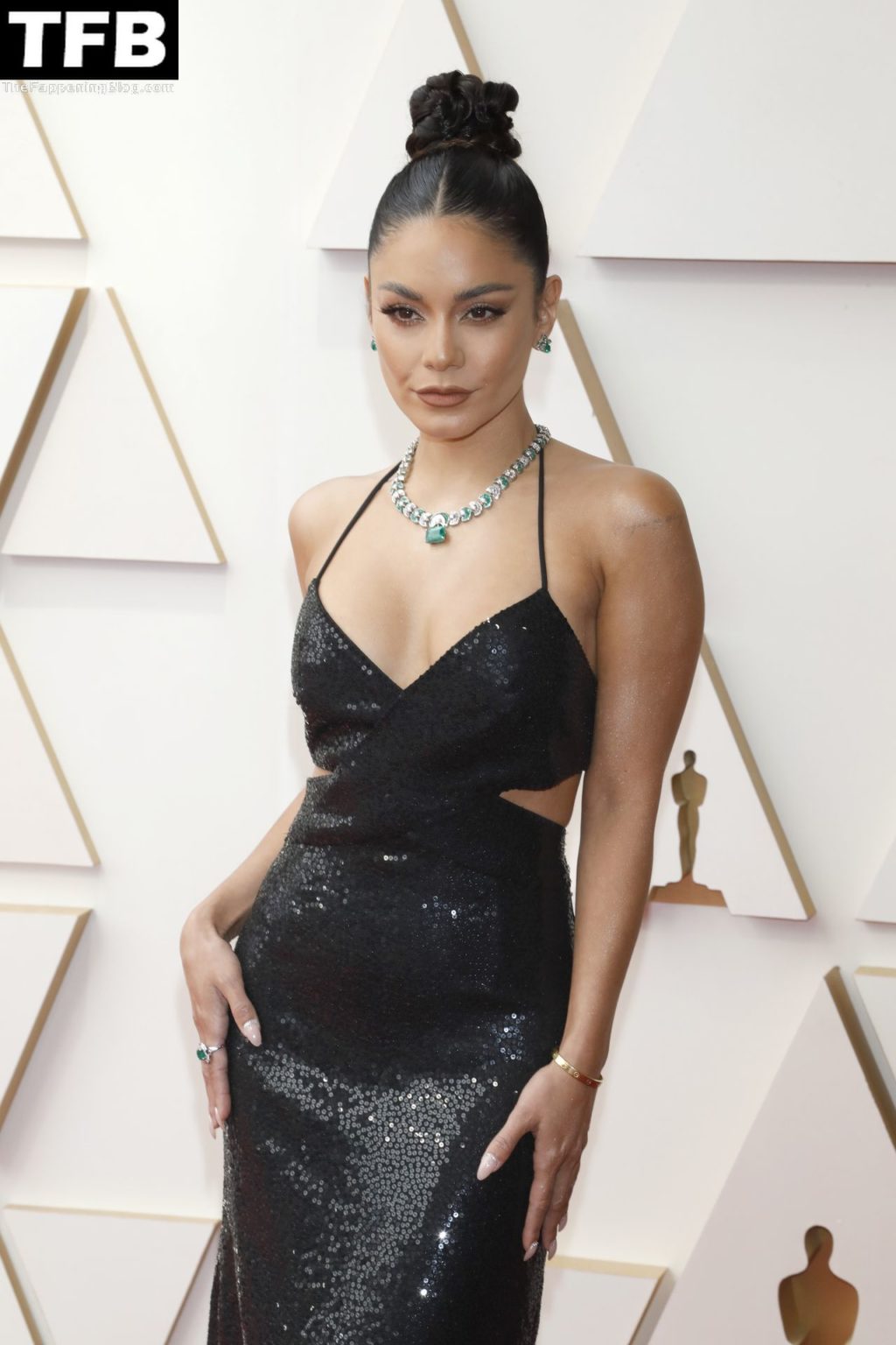 Vanessa Hudgens Sexy The Fappening Blog 73 2 1024x1536 - Vanessa Hudgens Poses on the Red Carpet at the 94th Annual Academy Awards (83 Photos)