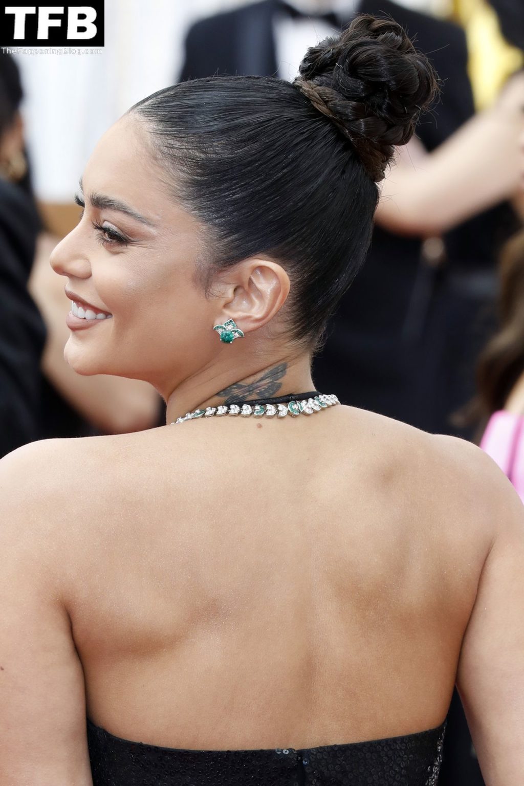 Vanessa Hudgens Sexy The Fappening Blog 74 2 1024x1536 - Vanessa Hudgens Poses on the Red Carpet at the 94th Annual Academy Awards (83 Photos)