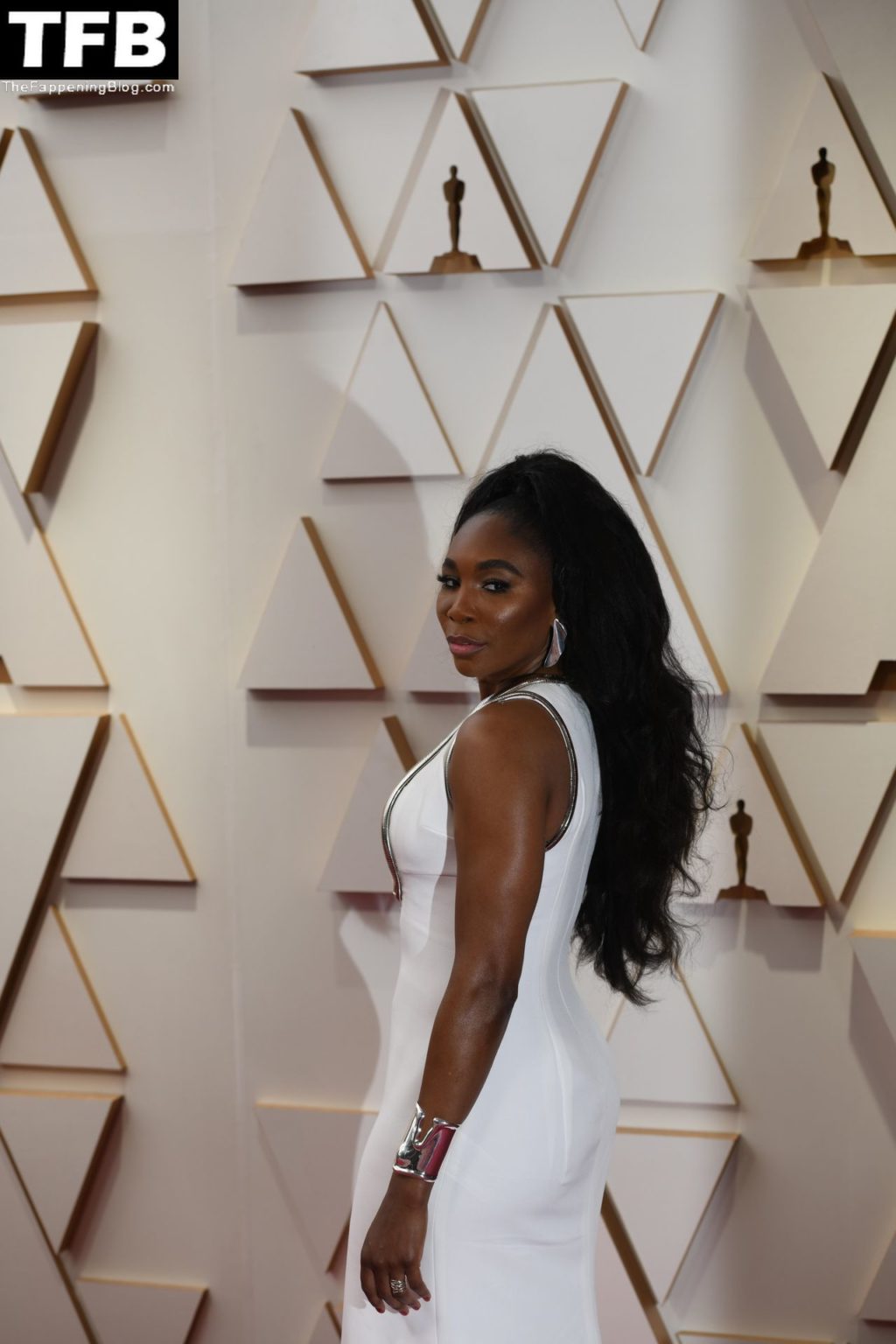 Venus Williams Sexy 36 thefappeningblog.com  1024x1536 - Venus Williams Shows Off Her Underboob at the 94th Annual Academy Awards (51 Photos)