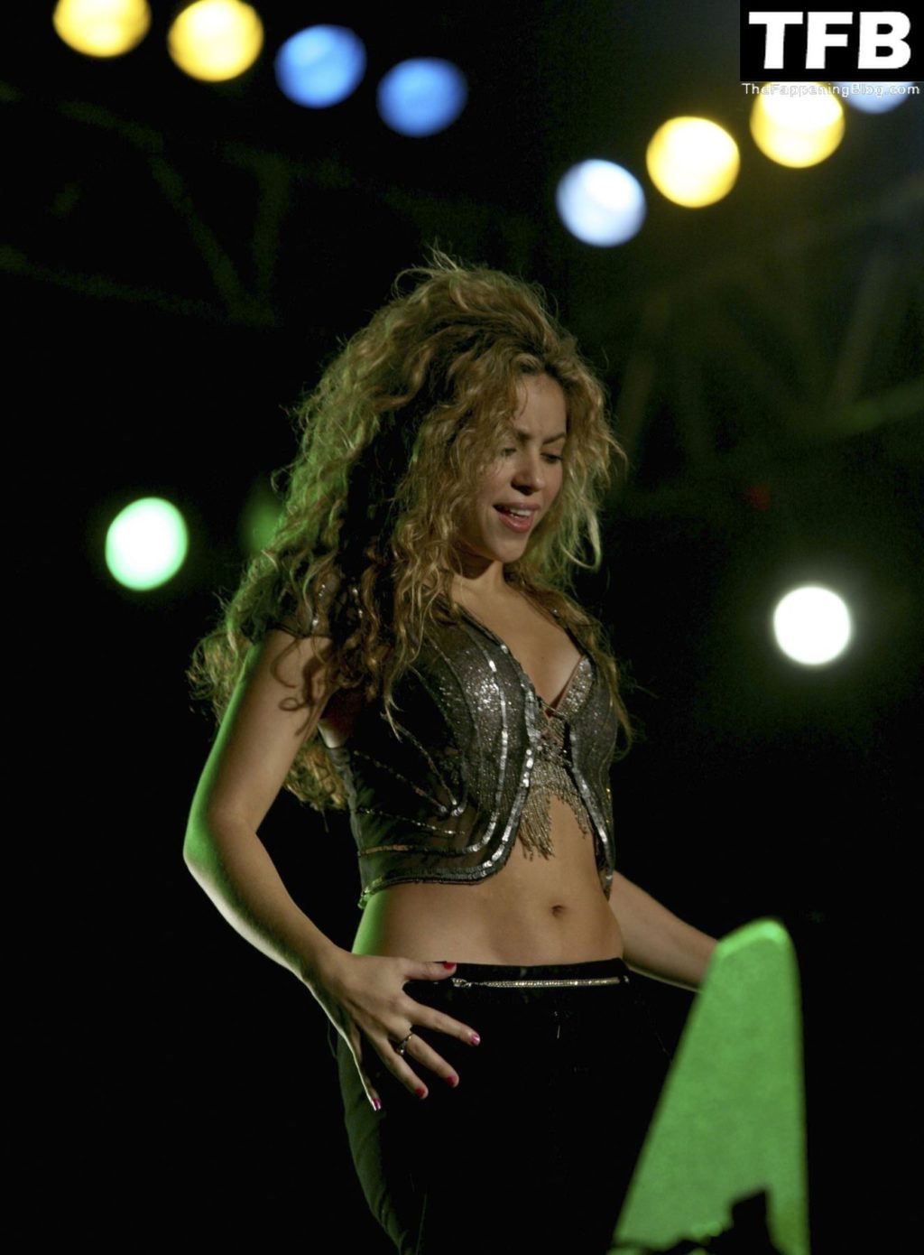 shakira sexy pics 57 thefappeningblog.com  1024x1390 - Shakira Nude & Sexy Collection – Part 2 (162 Photos)