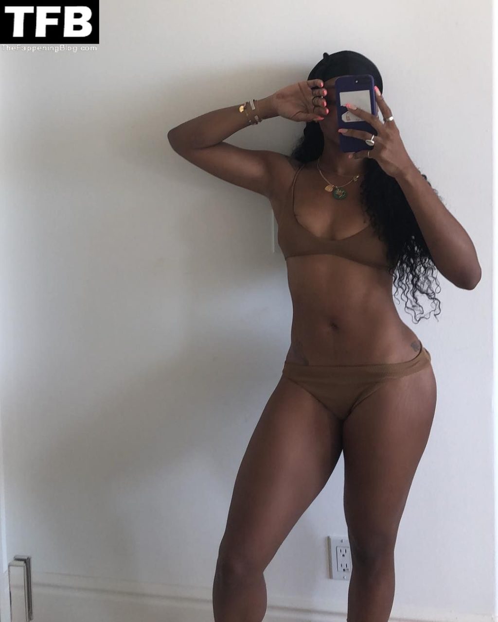 sza leaked 333326 thefappeningblog.com  1024x1280 - SZA Sexy & Topless Collection (44 Photos)