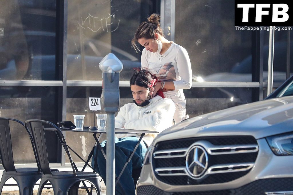 Addison Rae Braless The Fappening Blog 2 1024x683 - Braless Addison Rae & Omer Fedi Share a Sweet PDA Moment While Waiting For Breakfast (68 Photos)