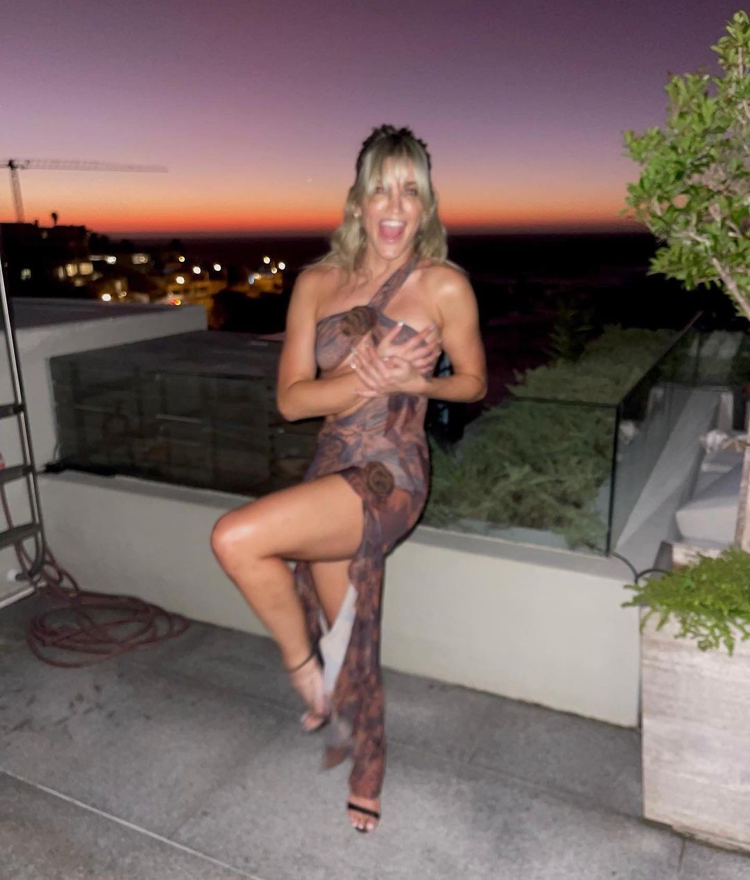Ashley Roberts Sexy TheFappening.Pro 6 - Ashley Roberts Sexy In New Year’s Outfits (7 Photos)