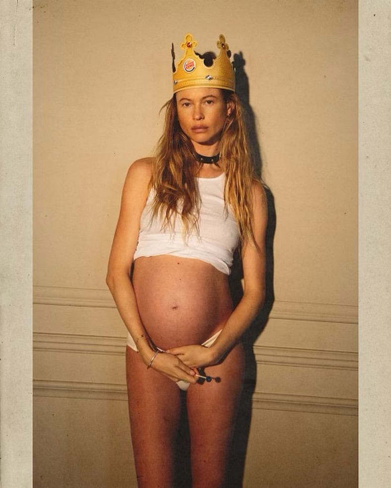 Behati Prinsloo Pregnant Sexy TheFappening.Pro 5 - Behati Prinsloo Sexy And Pregnant (5 Photos)
