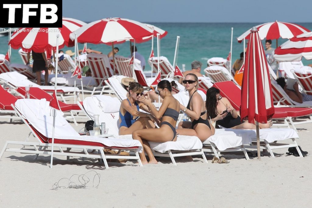 Bianca Elouise Sexy The Fappening Blog 13 1 1024x683 - Bianca Elouise and Her Girls Show Off Their Curves in Miami (44 Photos)