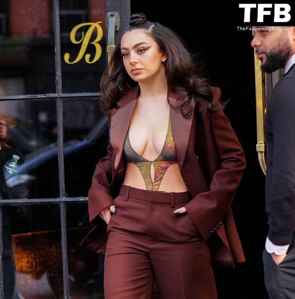 Charli XCX Sexy The Fappening Blog 16 1024x1038 - Charli XCX Shows Off Her Sexy Tits in New York (37 Photos)