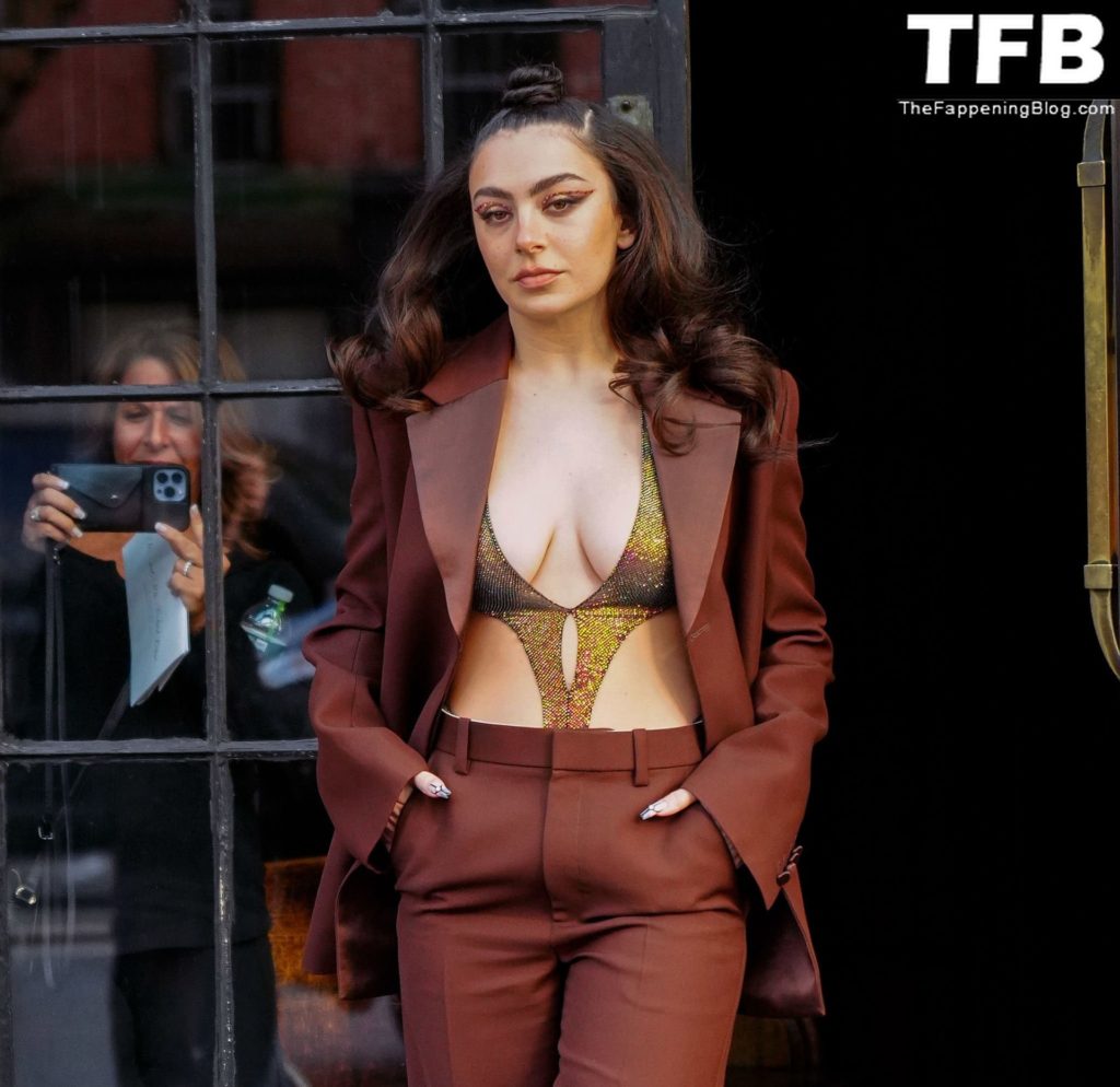 Charli XCX Sexy The Fappening Blog 18 1024x994 - Charli XCX Shows Off Her Sexy Tits in New York (37 Photos)