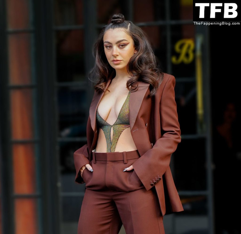 Charli XCX Sexy The Fappening Blog 27 1024x993 - Charli XCX Shows Off Her Sexy Tits in New York (37 Photos)