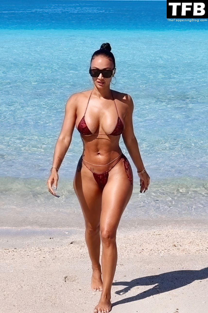 Draya Michele Sexy The Fappening Blog 6 - Draya Michele Puts On a Very Cheeky Display as She is Spotted Walking on a Beach in Maldives (23 Photos)