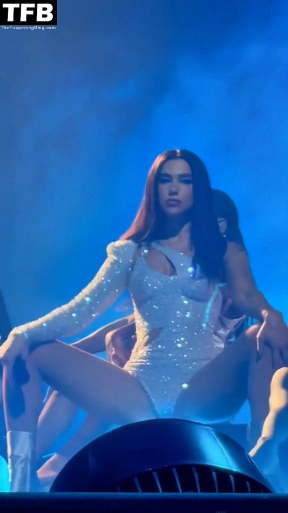 Dua Lipa Sexy Ass on Stage 1 thefappeningblog.com  - Dua Lipa Looks Hot on Stage During Her Future Nostalgia Tour (14 Pics + Video)
