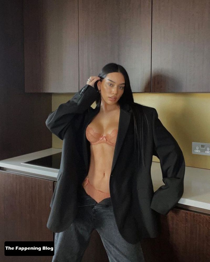 Janice Joostema Nude and Sexy Photo Collection The Fappening Blog 14 - Janice Joostema Topless & Sexy Collection (35 Photos)