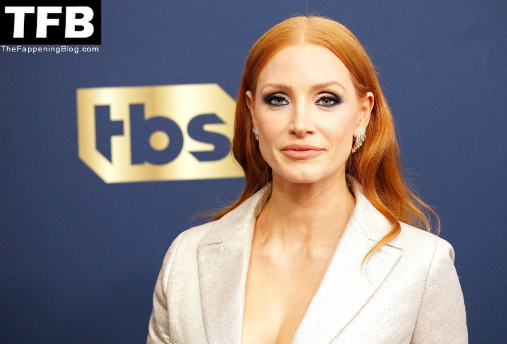 Jessica Chastain Sexy The Fappening Blog 32 1024x696 - Jessica Chastain Displays Her Cleavage at the 28th Annual Screen Actors Guild Awards (157 Photos)