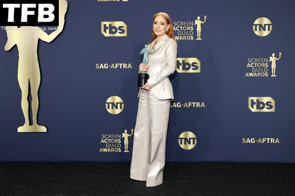 Jessica Chastain Sexy The Fappening Blog 51 1024x683 - Jessica Chastain Displays Her Cleavage at the 28th Annual Screen Actors Guild Awards (157 Photos)