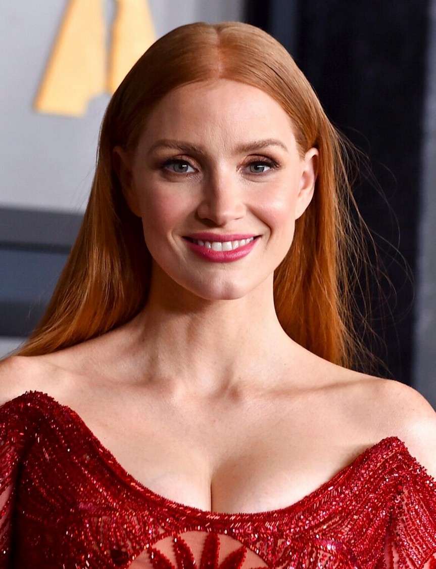Jessica Chastain Sexy TheFappening.Pro 2 - Jessica Chastain Sexy Cleavage And Bare Back Dress (19 Photos)