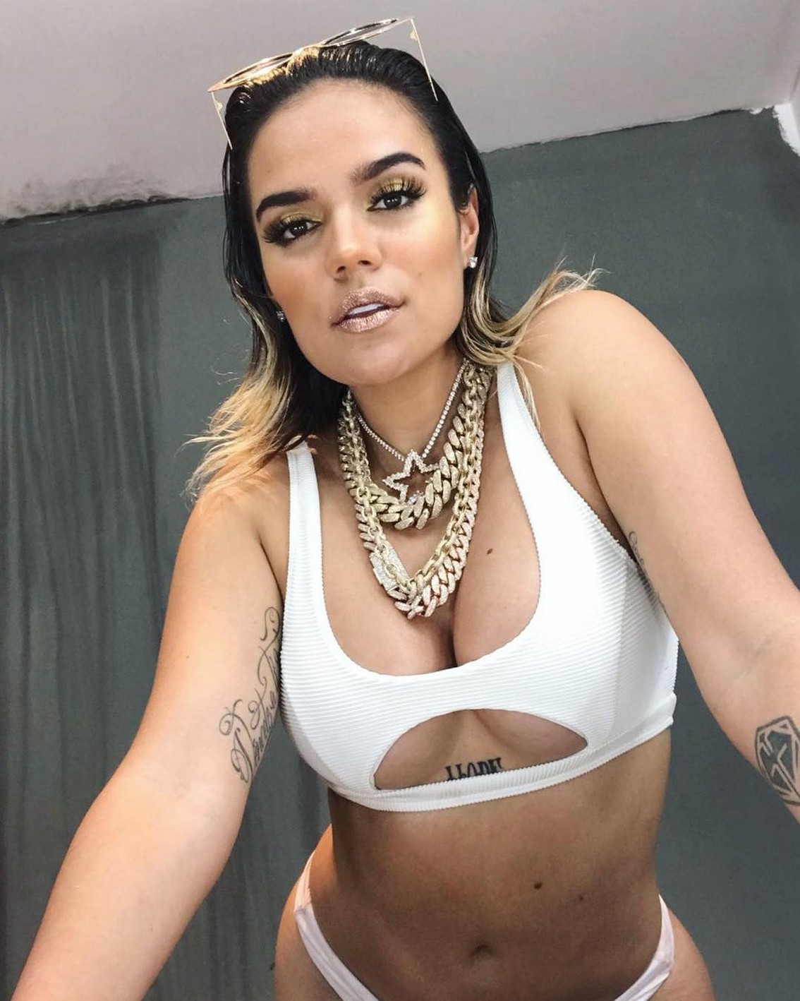 Karol G Tits Cleavage TheFappening.Pro 4 - Karol G Nude Singer From Colombia Blowjob Video (81 Photos And GIF)