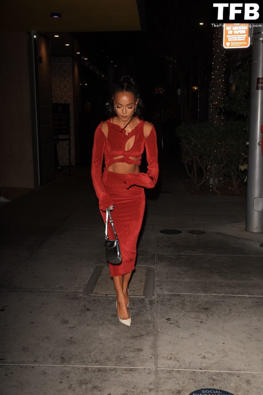 Karrueche Tran Sexy The Fappening Blog 19 1 1024x1536 - Karrueche Tran Shows Her Pokies in a Red Dress at The Hollywood Reporter’s Oscar Nominees Night (68 Photos)
