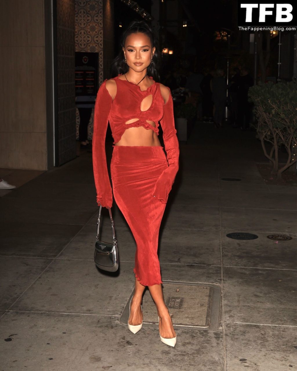 Karrueche Tran Sexy The Fappening Blog 20 1 1024x1281 - Karrueche Tran Shows Her Pokies in a Red Dress at The Hollywood Reporter’s Oscar Nominees Night (68 Photos)