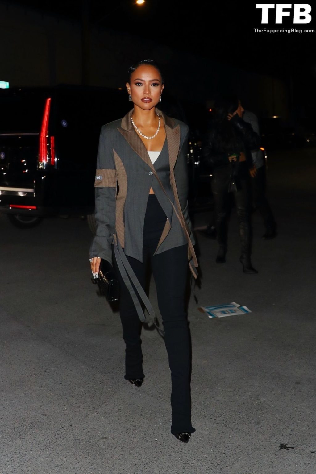 Karrueche Tran Sexy The Fappening Blog 21 1024x1536 - Karrueche Tran Shows Off Her Toned Abs in NYC (26 Photos)