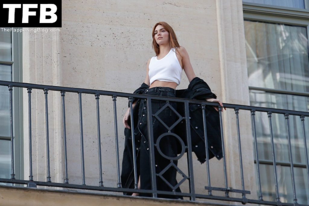 Kendall Jenner Braless The Fappening Blog 133 1024x683 - Braless Kendall Jenner Poses in Paris (141 Photos)