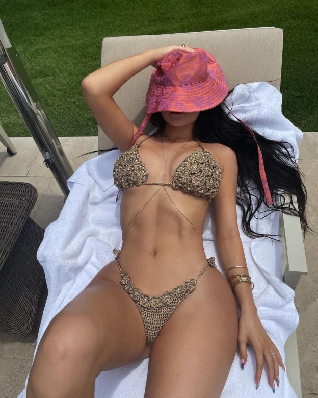 Kylie Jenner Sexy In Knitted Bikini TheFappening.Pro  624x780 - Kylie Jenner Hot In Bed (7 Photos)