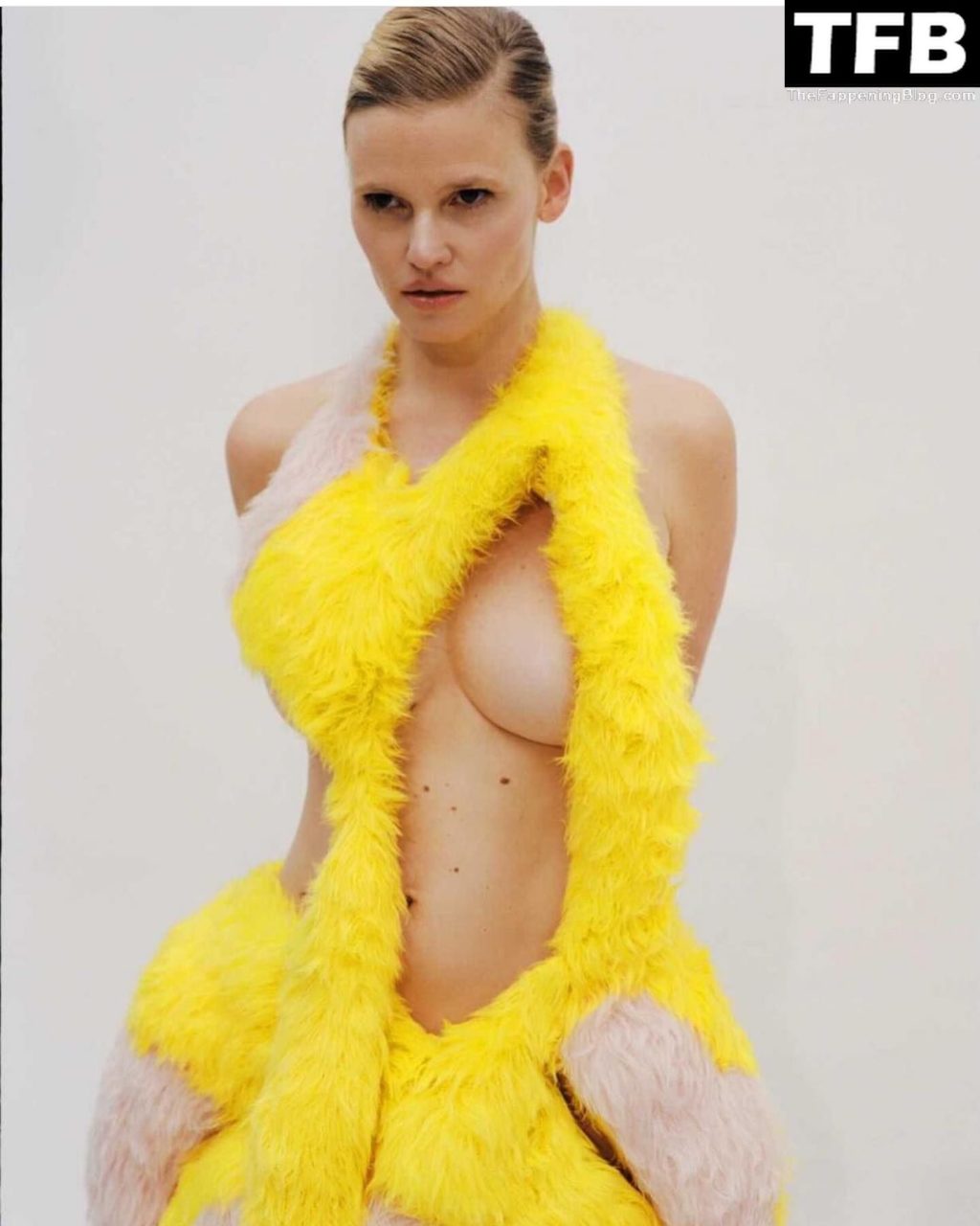 Lara Stone Nude The Fappening Blog 4 1024x1280 - Lara Stone Nude & Sexy Collection (60 Photos)