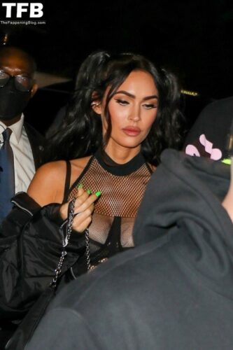 Megan Fox Sexy The Fappening Blog 3 1024x1536 333x500 - Megan Fox Shows Off Her Sexy Tits in WeHo (8 Photos)