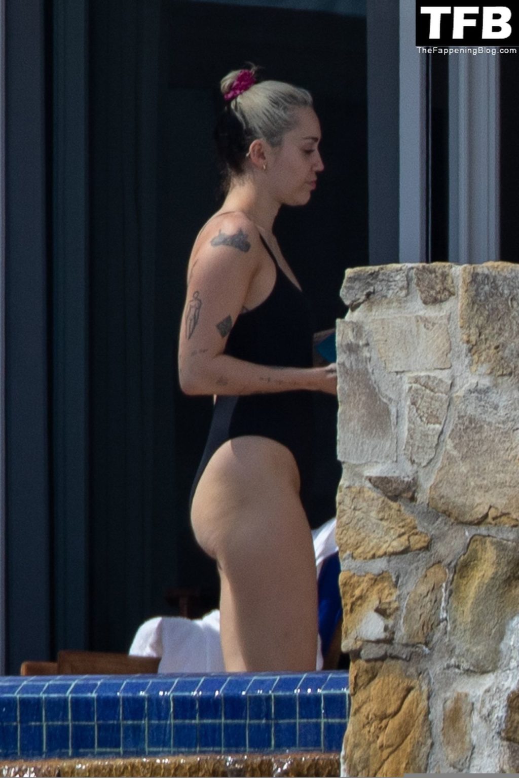 Miley Cyrus Sexy The Fappening Blog 22 1024x1536 - Miley Cyrus Brings Beach Body to Cabo San Lucas Alongside Her New Rumored Boyfriend (36 Photos)