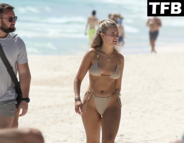 Molly Mae Hague Sexy The Fappening Blog 59 1024x793 600x465 - Molly-Mae Hague Shows Off Her Sexy Bikini Body on the Beach in Mexico (61 Photos)