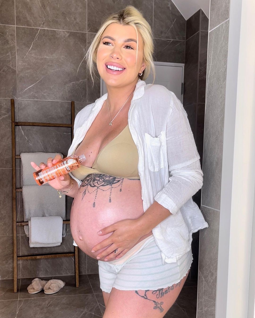 Olivia Bowen Pregnant TheFappening.Pro 5 - Olivia Bowen Nude And Sexy Tattooed Celebrity (81 Photos)