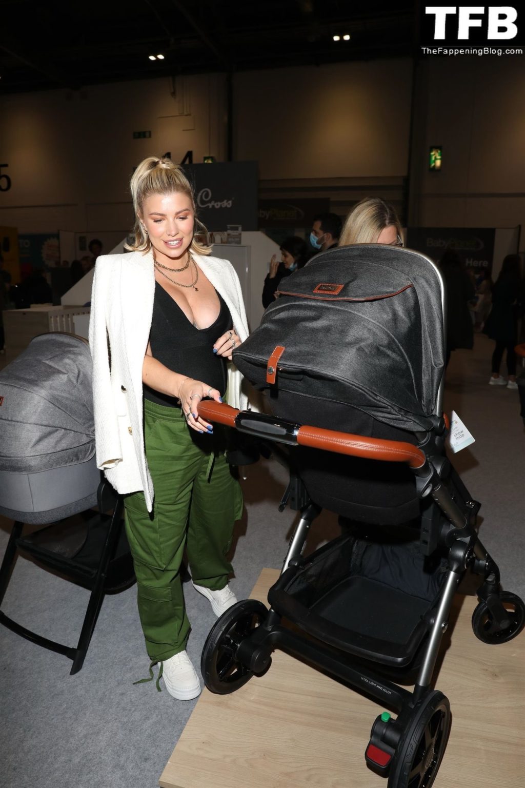 Olivia Bowen Sexy The Fappening Blog 55 1024x1536 - Pregnant Olivia Bowen Attends The Baby Show at ExCel in London (74 Photos)