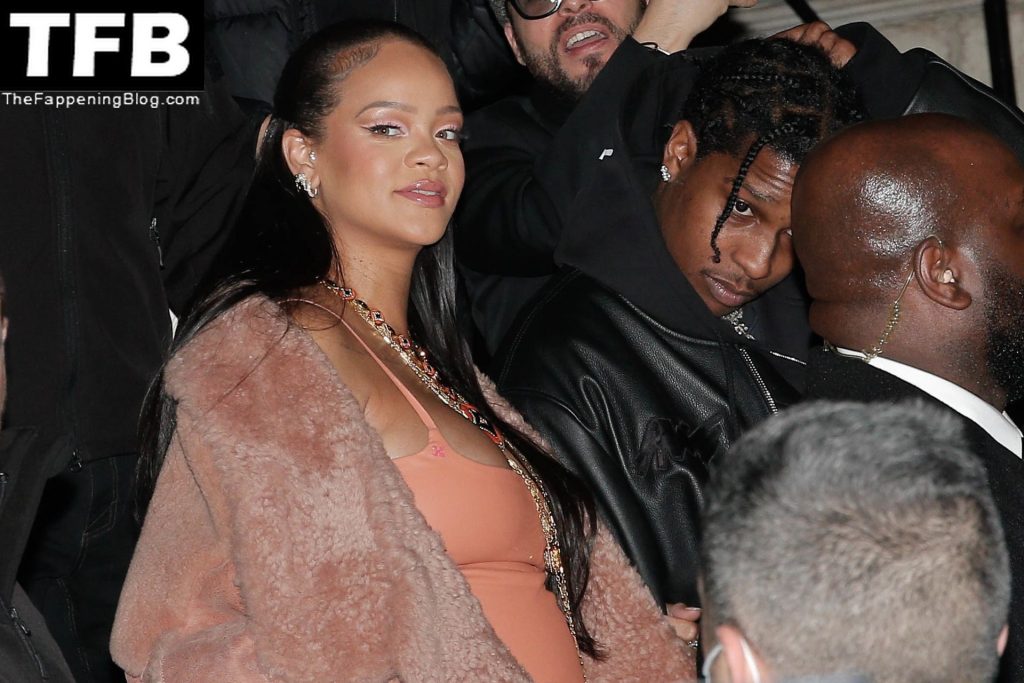 Rihanna Sexy The Fappening Blog 13 1024x683 - Rihanna Flaunts Her Sexy Boobs in Paris (76 Photos)
