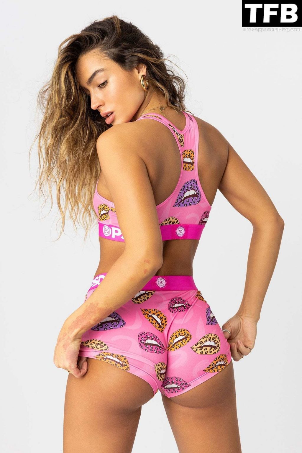 Sommer Ray Sexy Big Ass 22 thefappeningblog.com  1024x1536 - Sommer Ray Flaunts Her Fit Body in a New Shoot For Sommer Ray x PSD Collection (27 Photos)