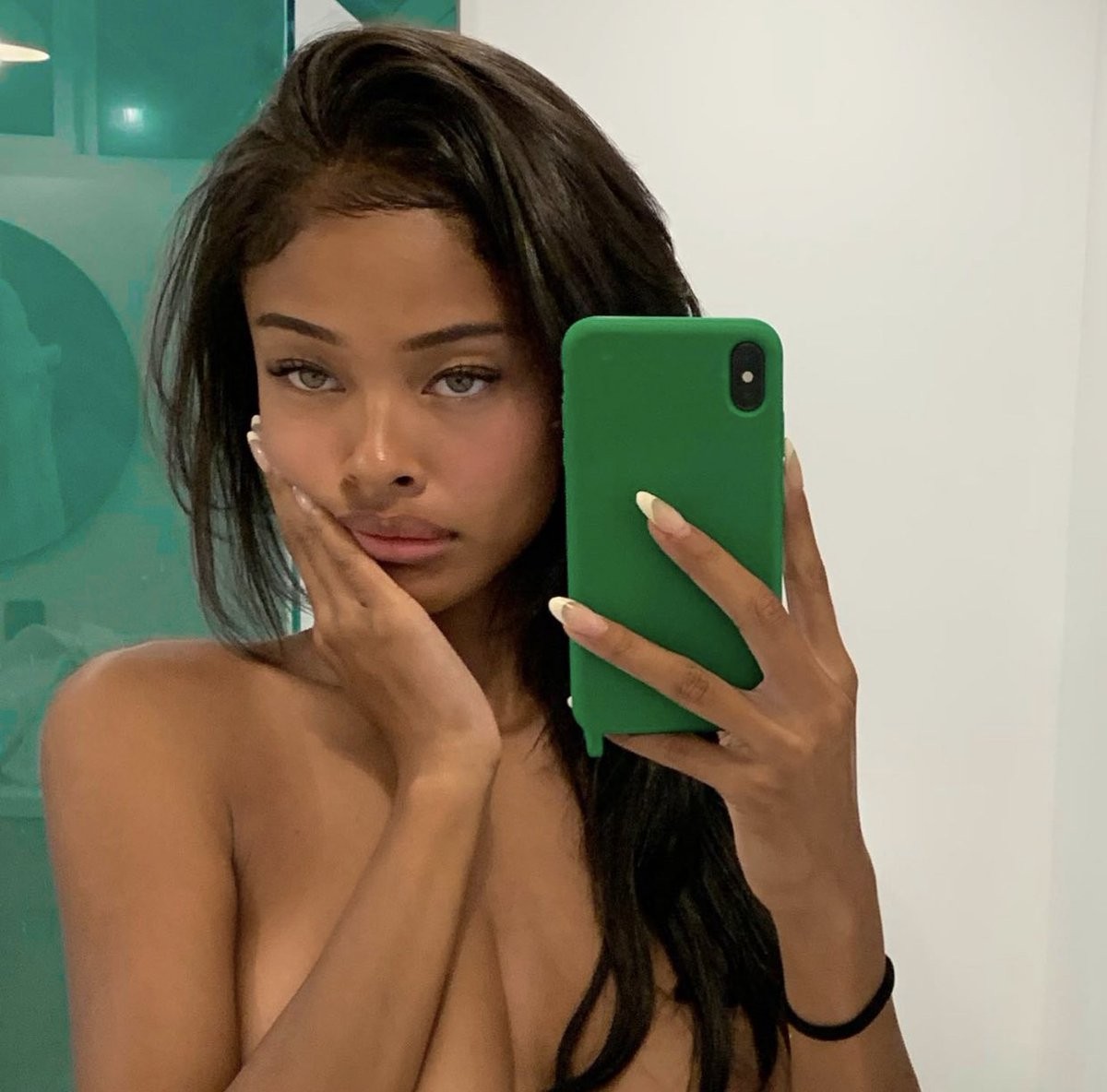 Vinetria Nude TheFappening.pro 5 - Vinetria Nude And Sexy Kanye West’s Ex-Girlfriend (47 Photos And Videos)